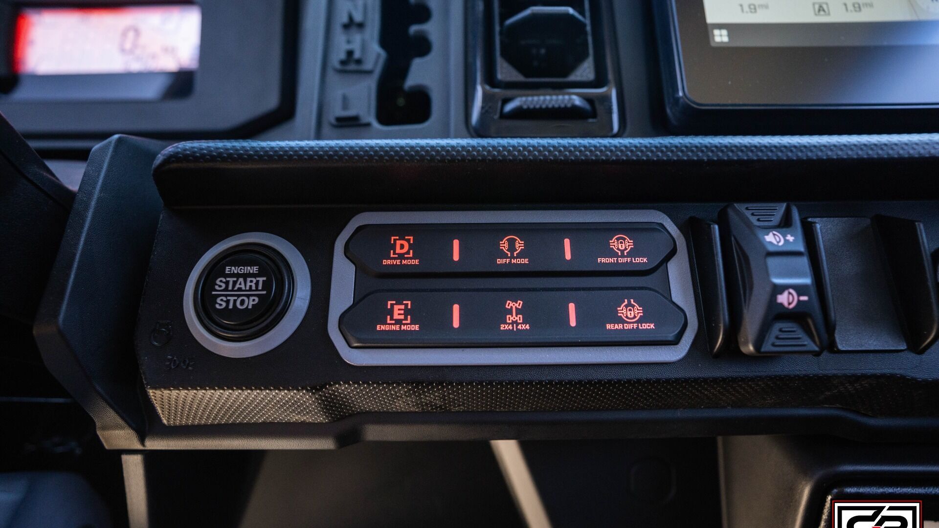 2026 CAN AM SSV DEF MAX LTD 65 HD11 BE - Image 17