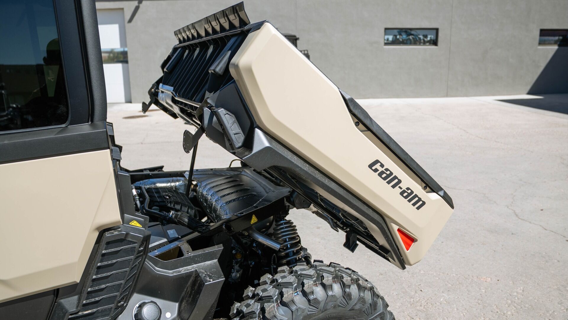 2026 CAN AM SSV DEF MAX LTD 65 HD11 TN - Image 12