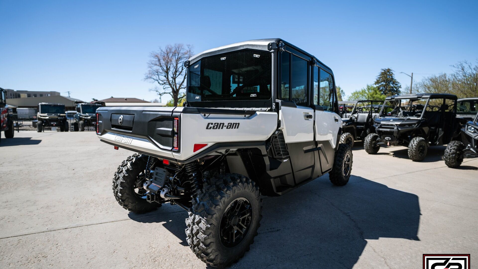 2026 CAN AM SSV DEF MAX LTD 65 HD11 WH - Image 5