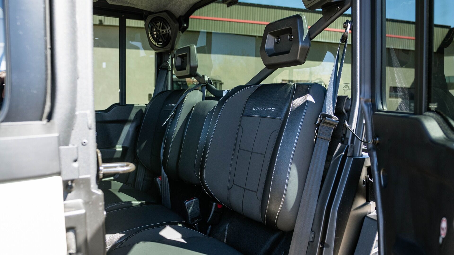 2026 CAN AM SSV DEF MAX LTD 65 HD11 WH - Image 11