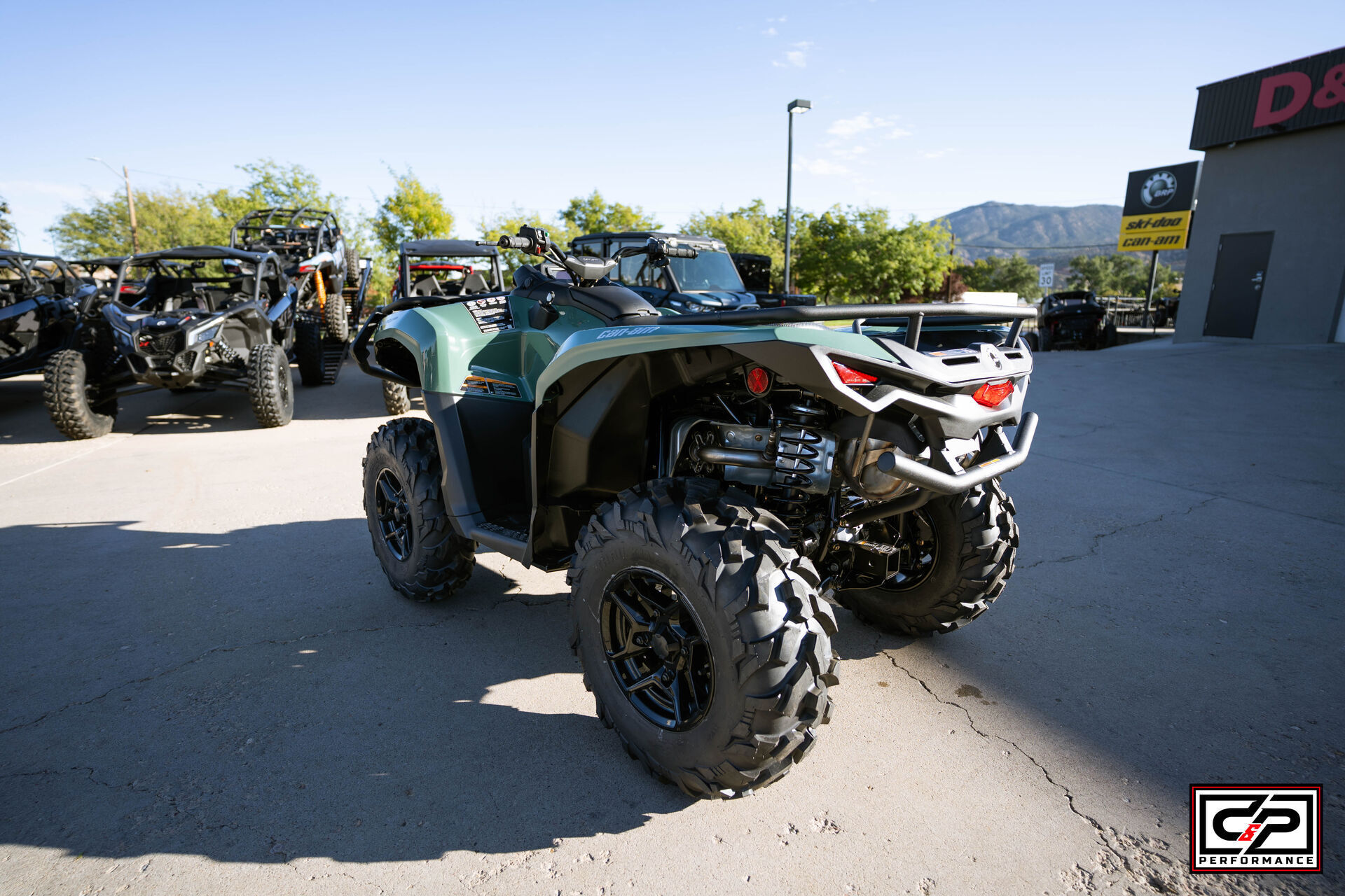 2026 CAN AM ATV OUTL PRO XU HD7 GN 26 - Image 4