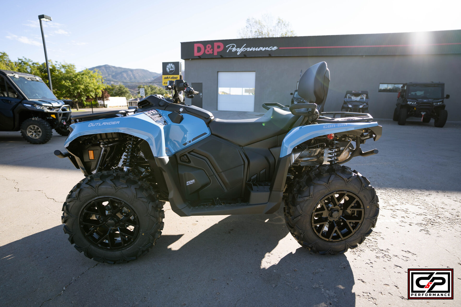 2026 CAN AM ATV OUTL MAX XT 700 BE 26 - Image 2