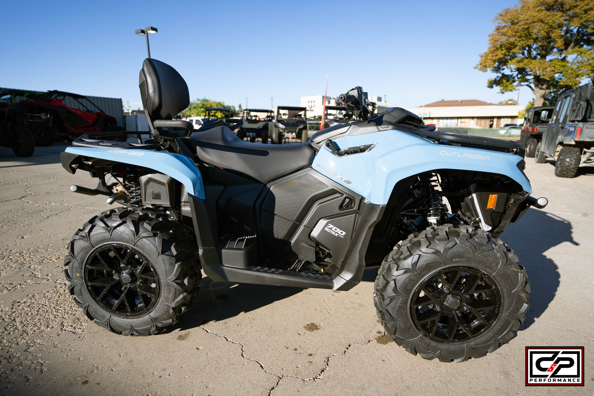 2026 CAN AM ATV OUTL MAX XT 700 BE 26 - Image 6