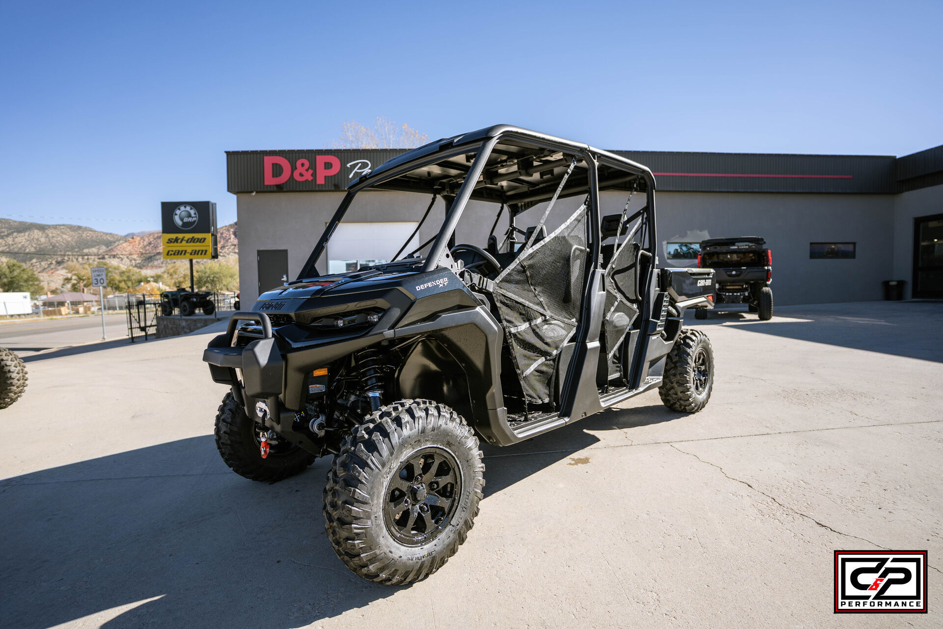 2026 CAN AM DEF MAX XT 65 HD11 BK 26 (NON CAB)