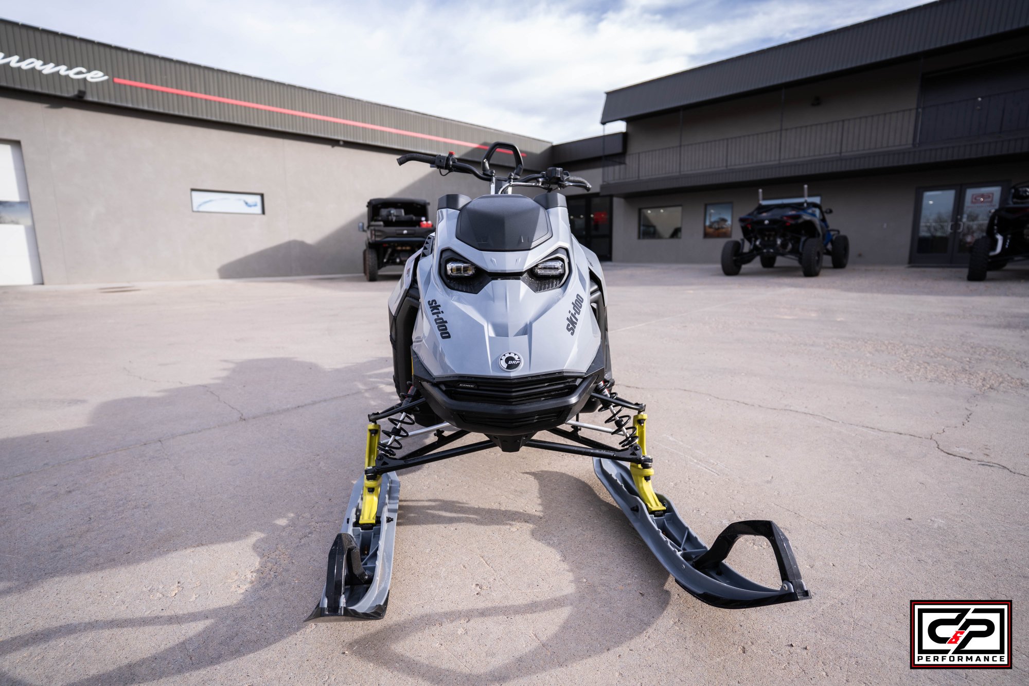 2026 SKI DOO SUMMIT EDGE 154 850 E-TECH 2.5" SHOT - Image 7