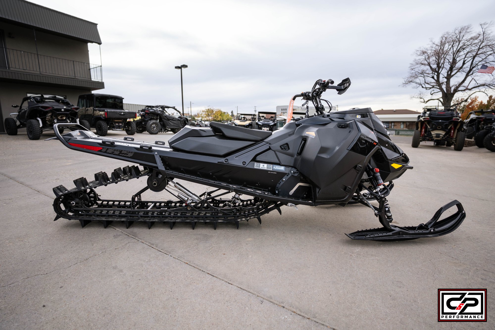 2025 SKI DOO SUMMIT EXPERT 165 850 E-TECH TURBO R  3.0" SHOT 10.25 - Image 6