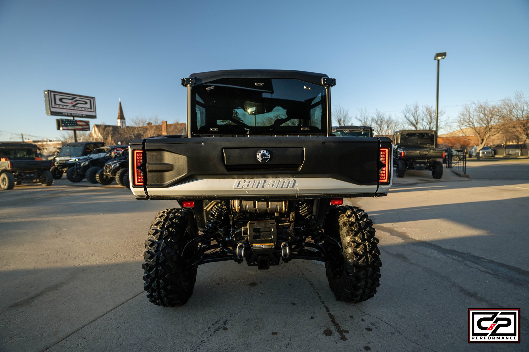 2026 CAN AM SSV DEF LTD 65 HD11 WH HB 26 - Image 3