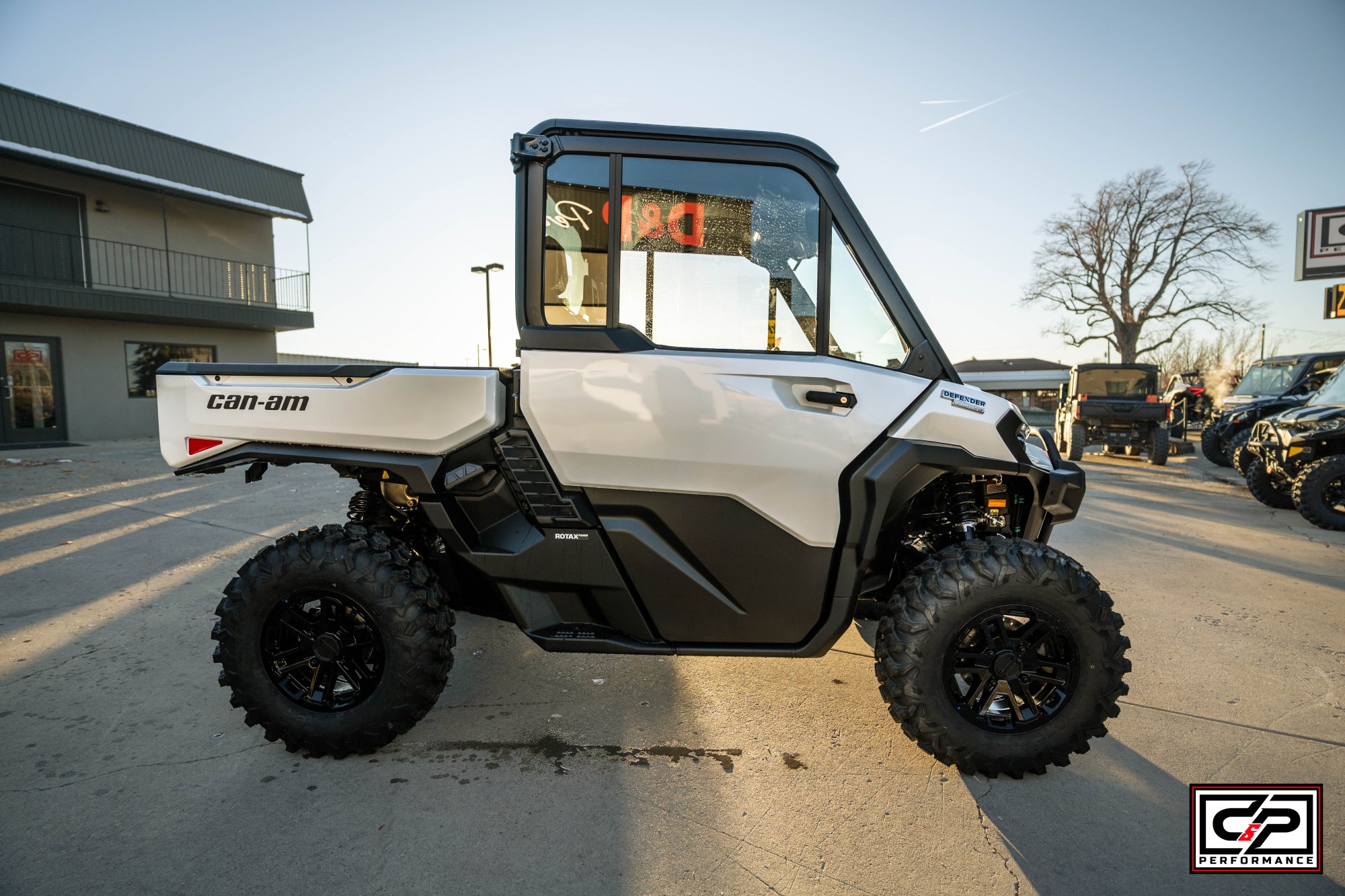 2026 CAN AM SSV DEF LTD 65 HD11 WH HB 26 - Image 6