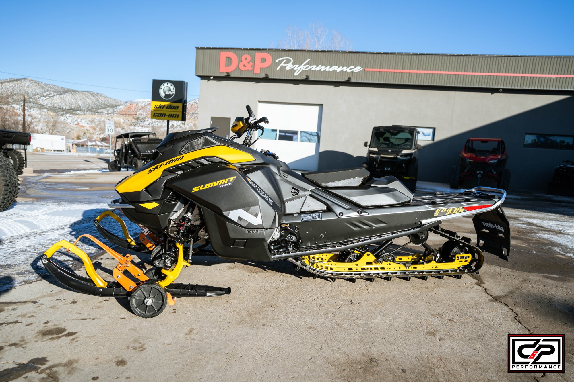 2026 SKI DOO SUMMIT NEO+ 600 EFI 1.75" - Image 2