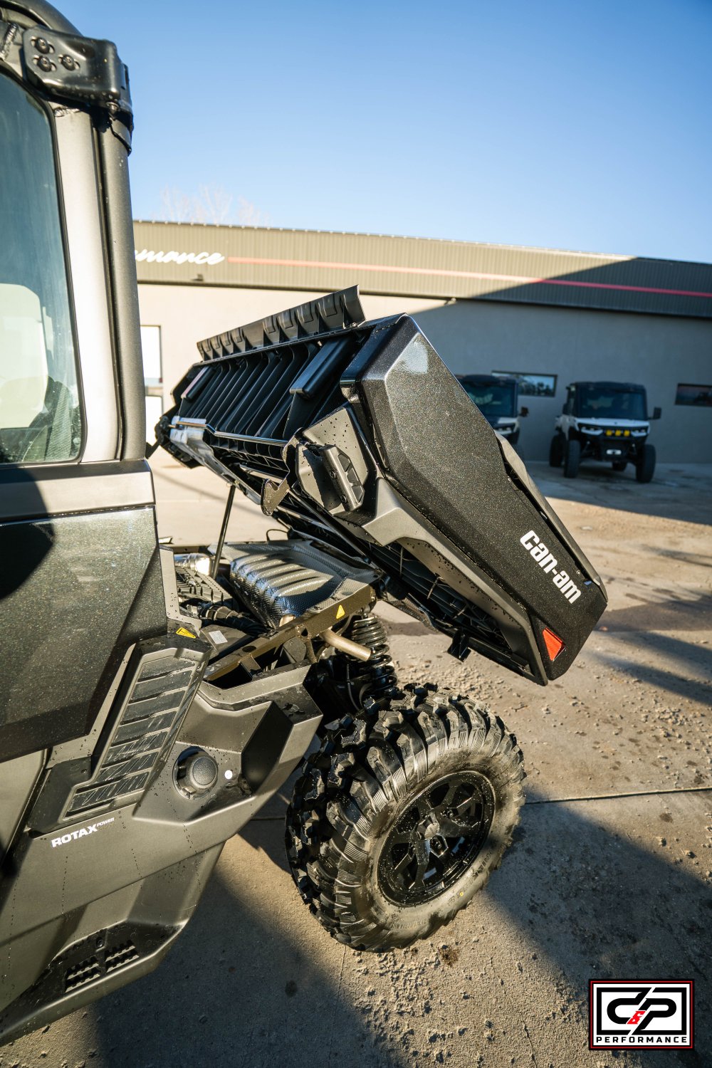 2026 CAN AM SSV DEF MAX XTCAB 65 HD11 BK 26 XT_CAB - Image 15