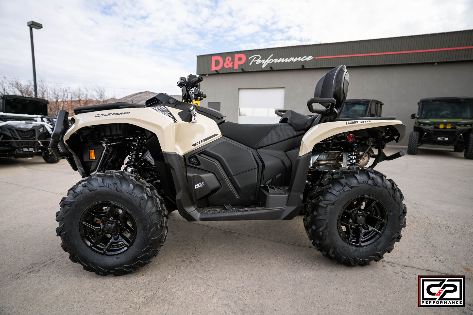2026 CAN AM ATV OUTL MAX PRO XU HD7 TN 26 - Image 2