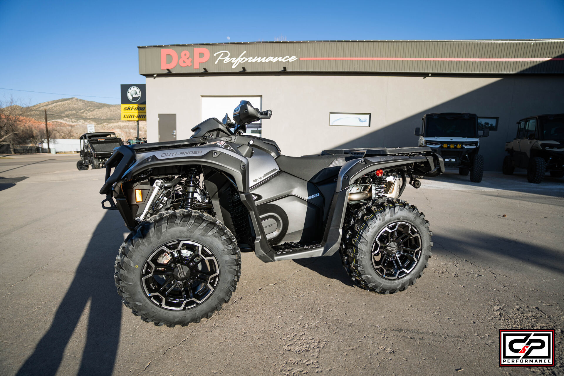 2026 CAN AM ATV OUTL XT 850 GY 26 - Image 2