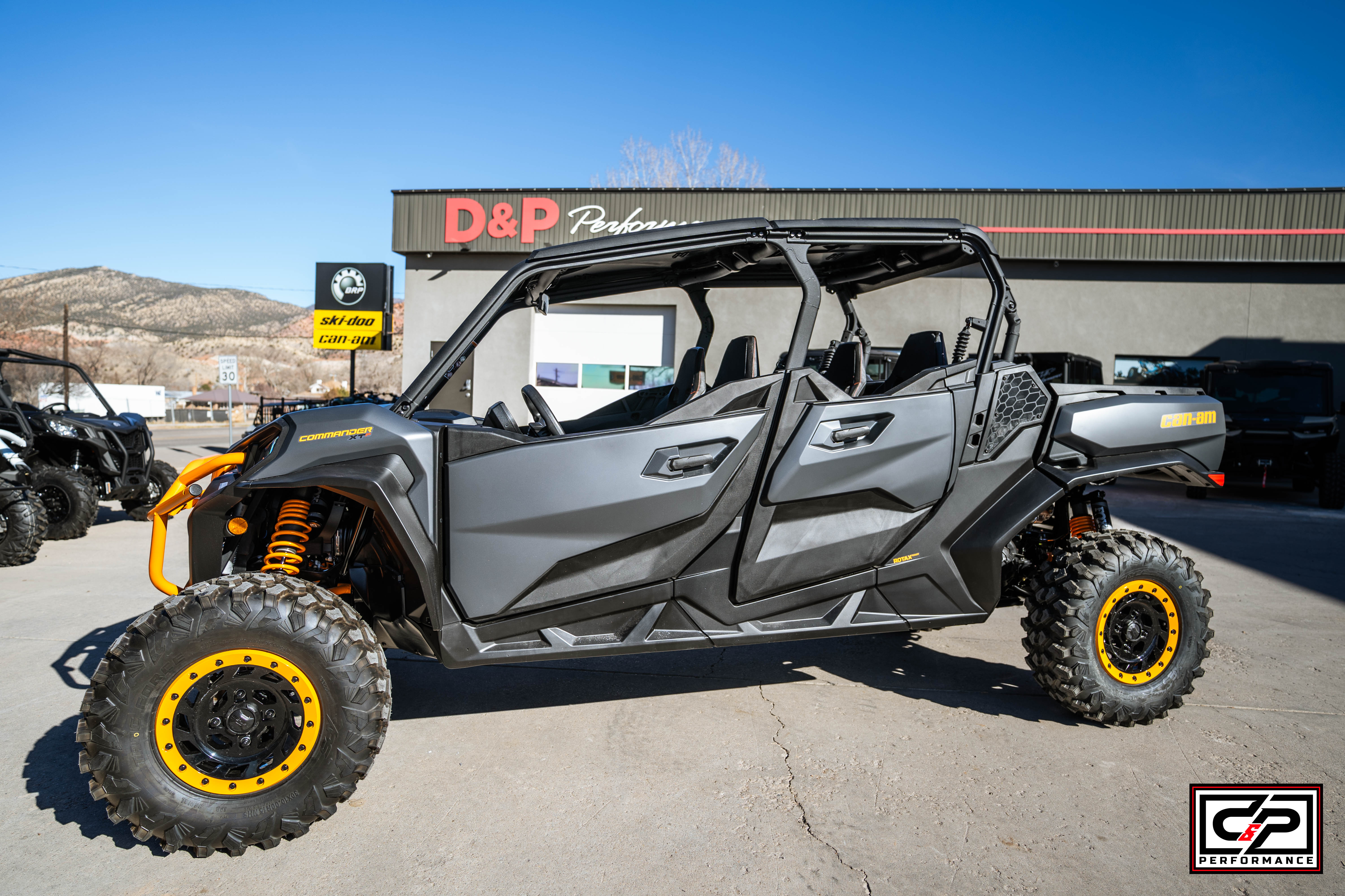 2026 CAN AM SSV COM MAX XTP 64 1000R GY 26 XT-P - Image 1