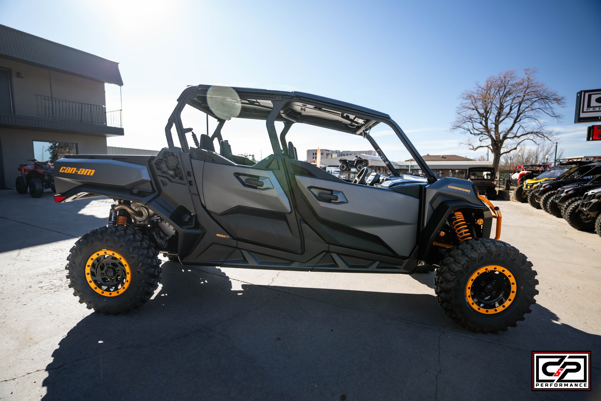 2026 CAN AM SSV COM MAX XTP 64 1000R GY 26 XT-P - Image 6
