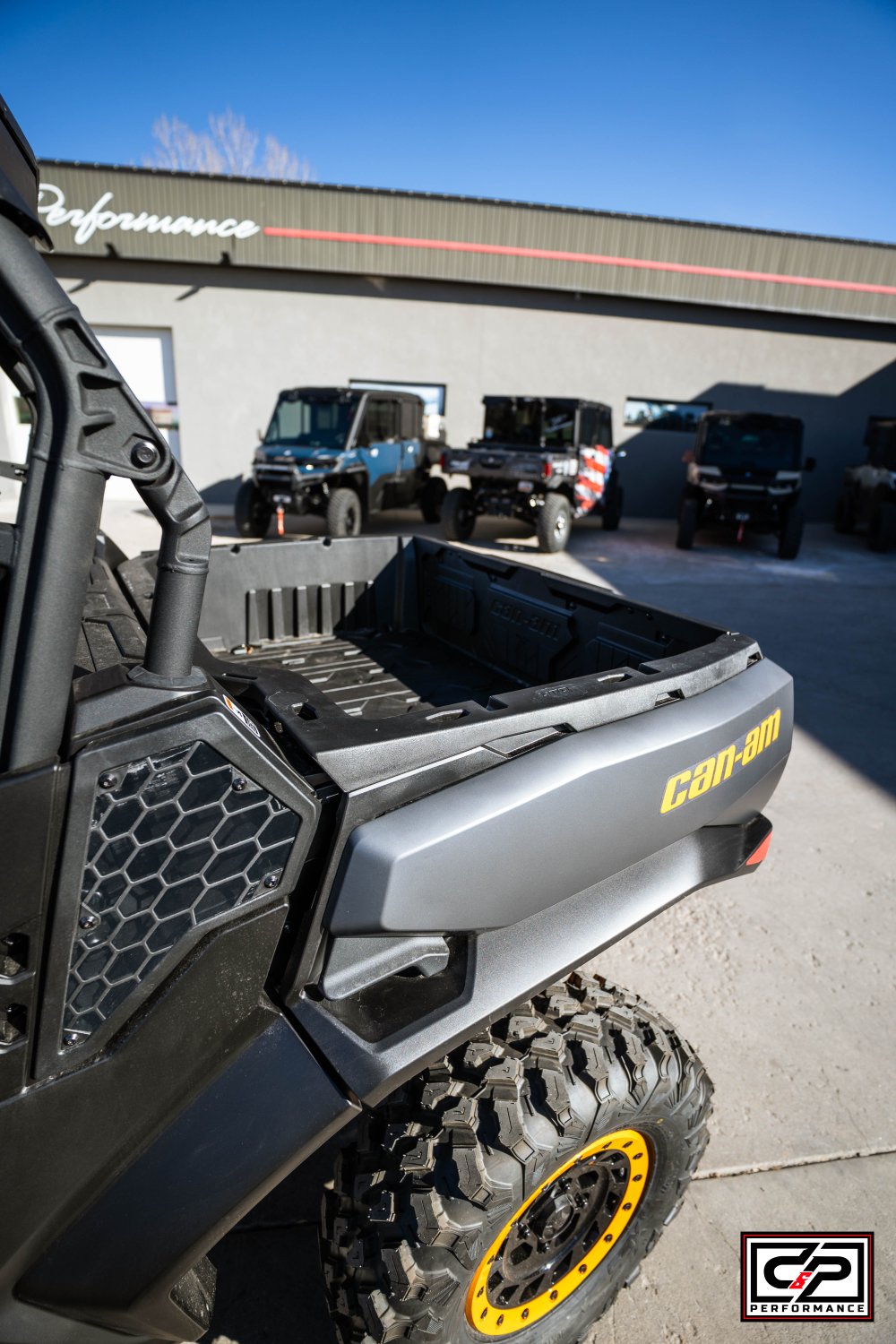 2026 CAN AM SSV COM MAX XTP 64 1000R GY 26 XT-P - Image 10