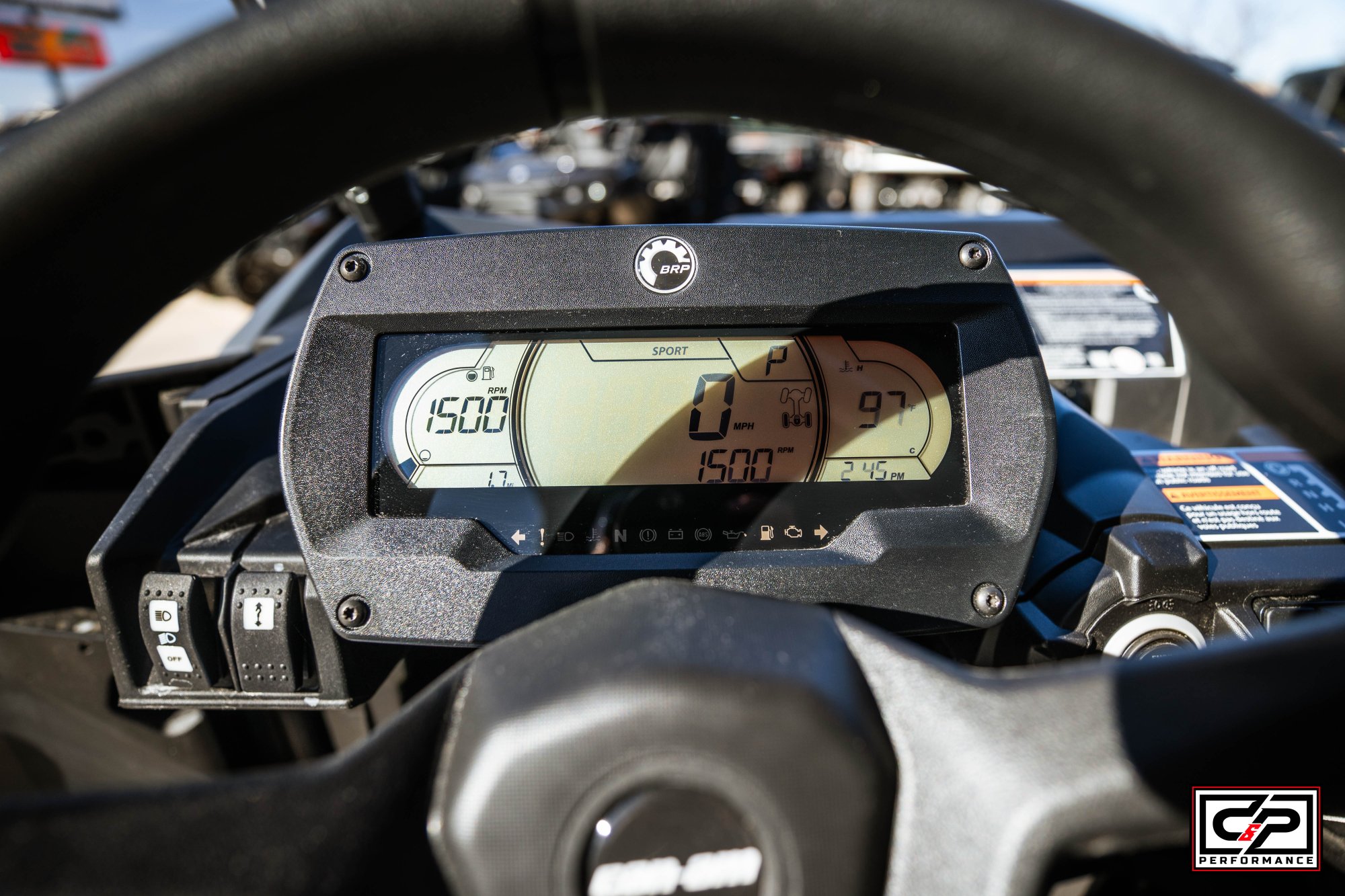 2026 CAN AM SSV COM MAX XTP 64 1000R GY 26 XT-P - Image 16