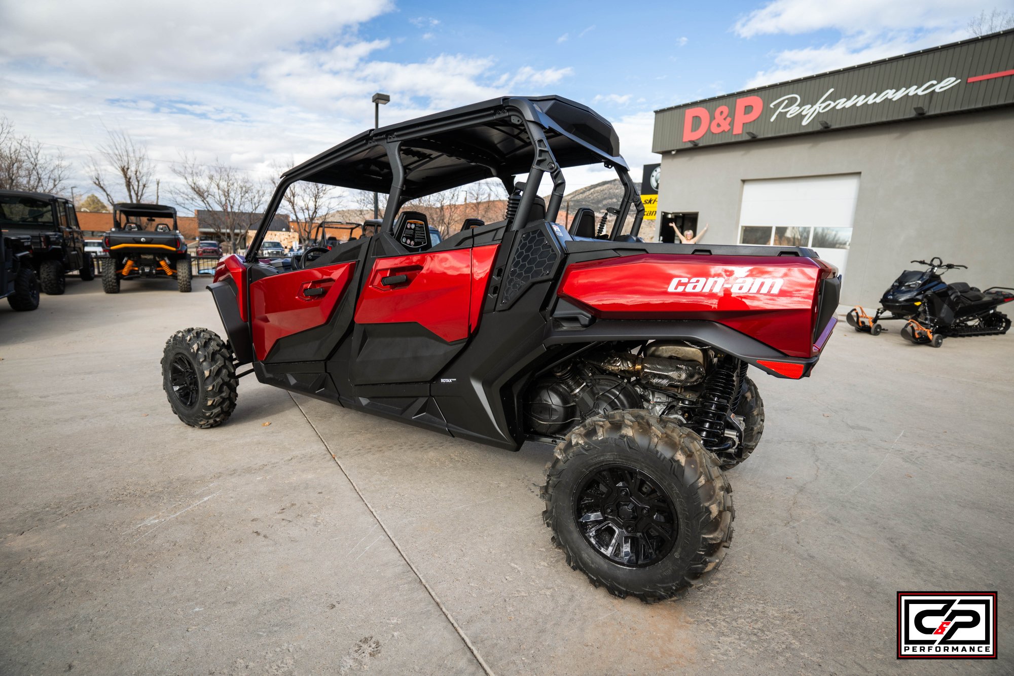 2026 CAN AM SSV COM MAX XT 64 1000R RD 26 - Image 4