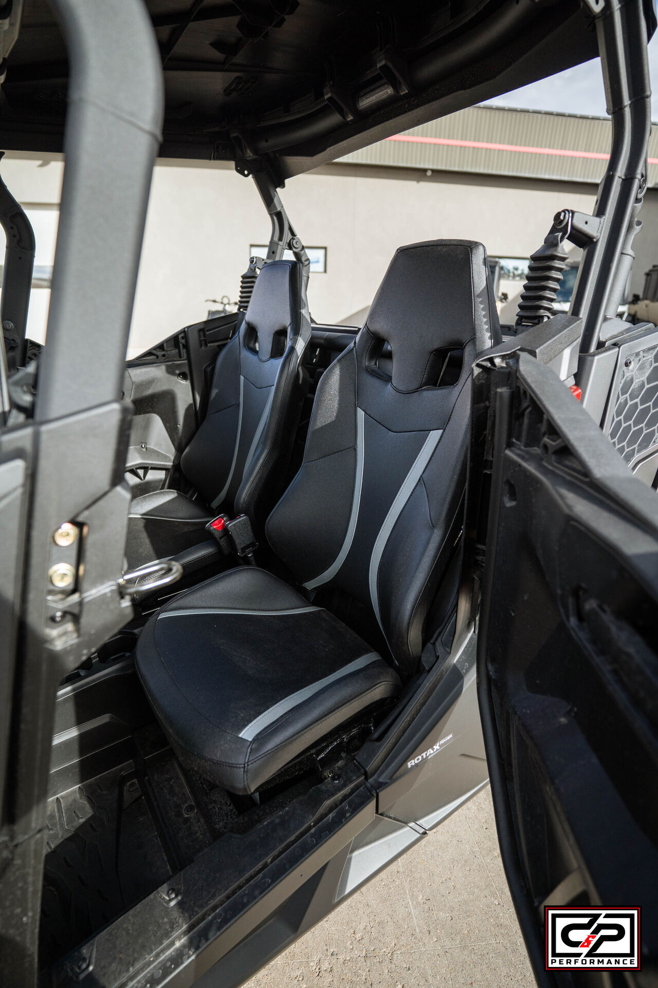 2026 CAN AM COM MAX XT 64 1000R RD - Image 11