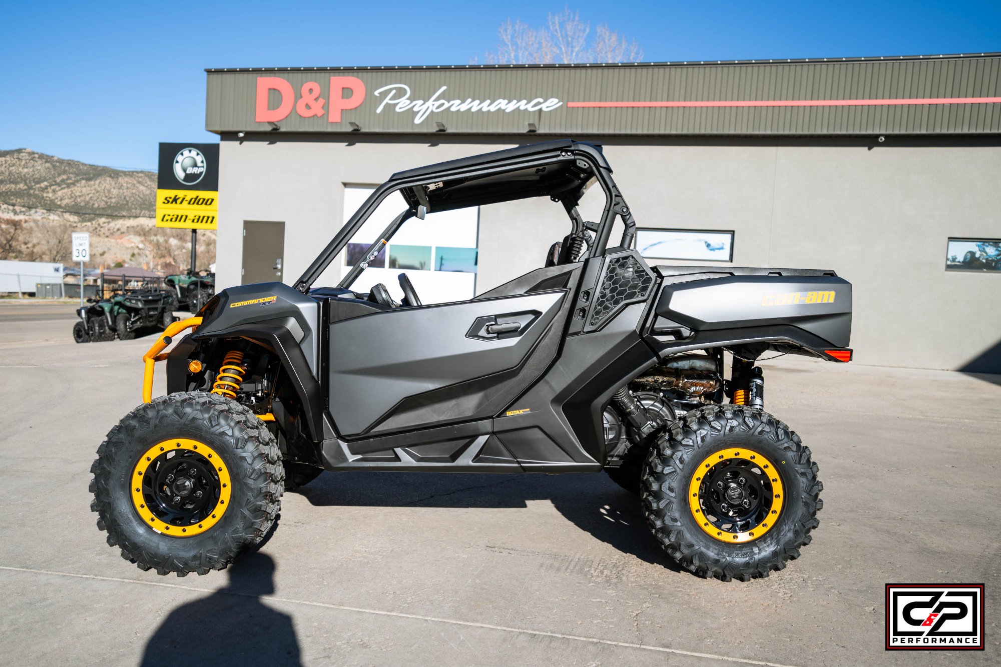 2026 CAN AM SSV COM XTP 64 1000R GY 26 XT-P - Image 2