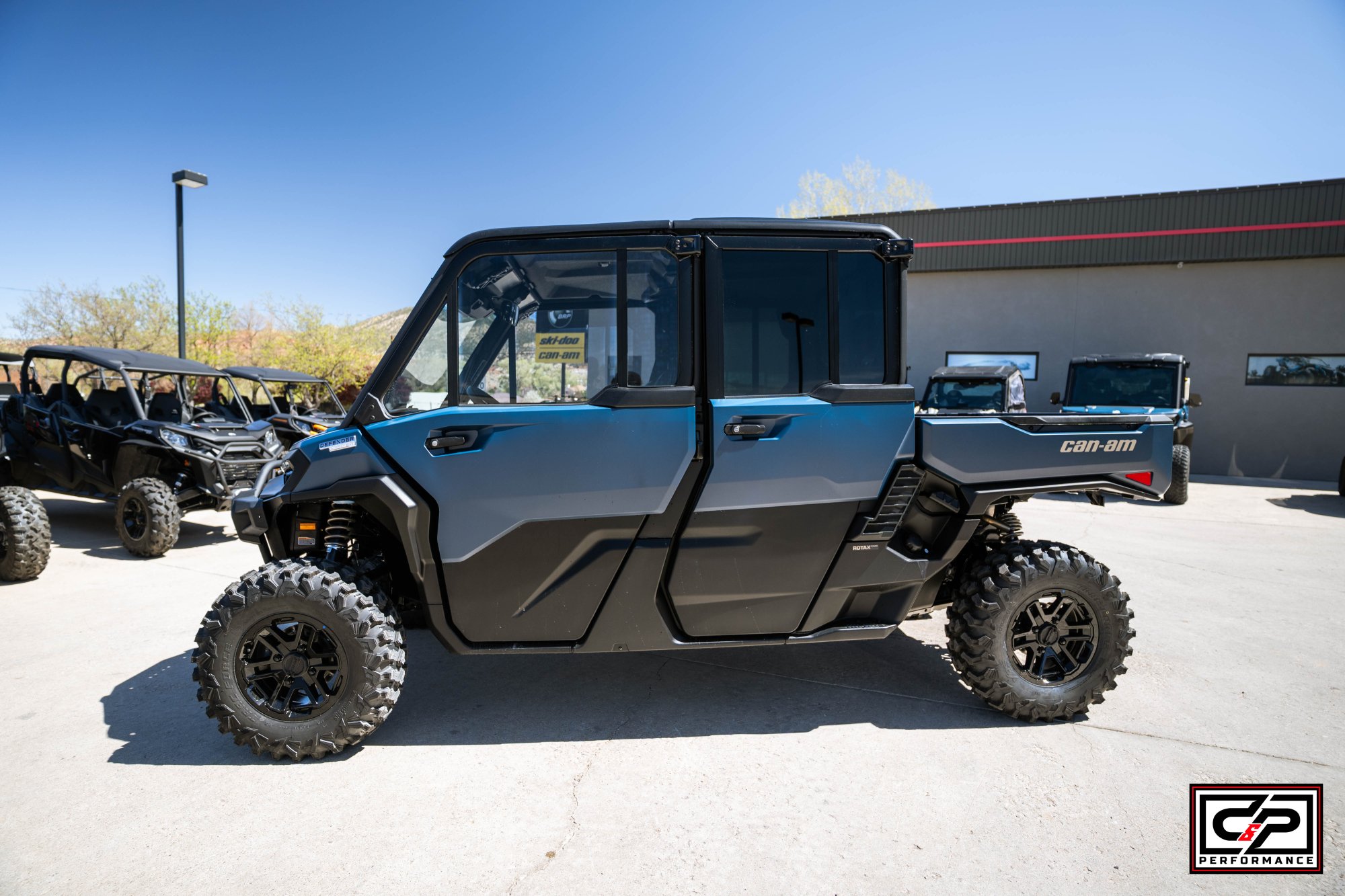2026 CAN AM SSV DEF MAX LTD 65 HD11 BE - Image 2