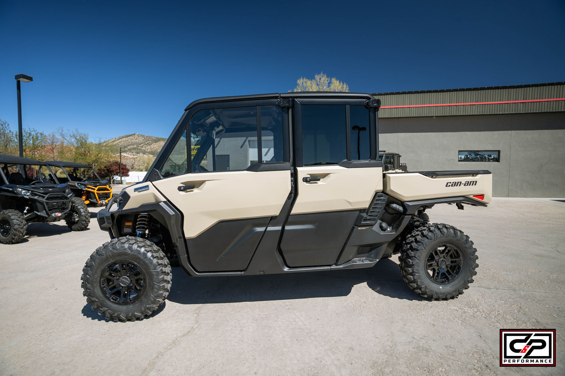 2026 CAN AM SSV DEF MAX LTD 65 HD11 TN - Image 2