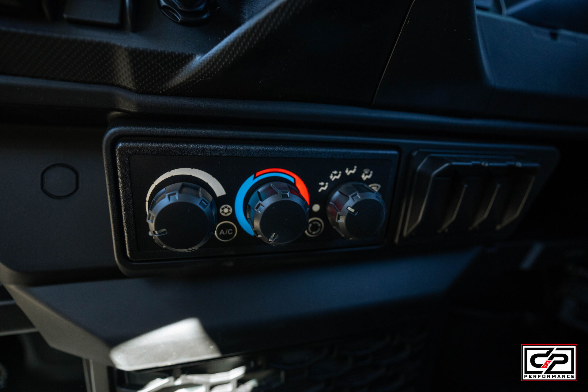 2026 CAN AM SSV DEF MAX LTD 65 HD11 TN - Image 13
