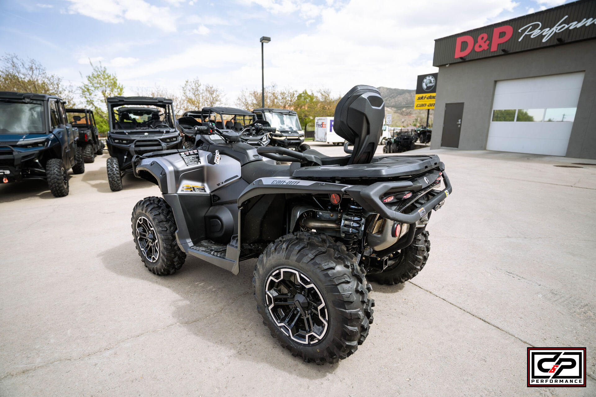 2025 CAN AM OUTLANDER MAX XT 850 - Image 4