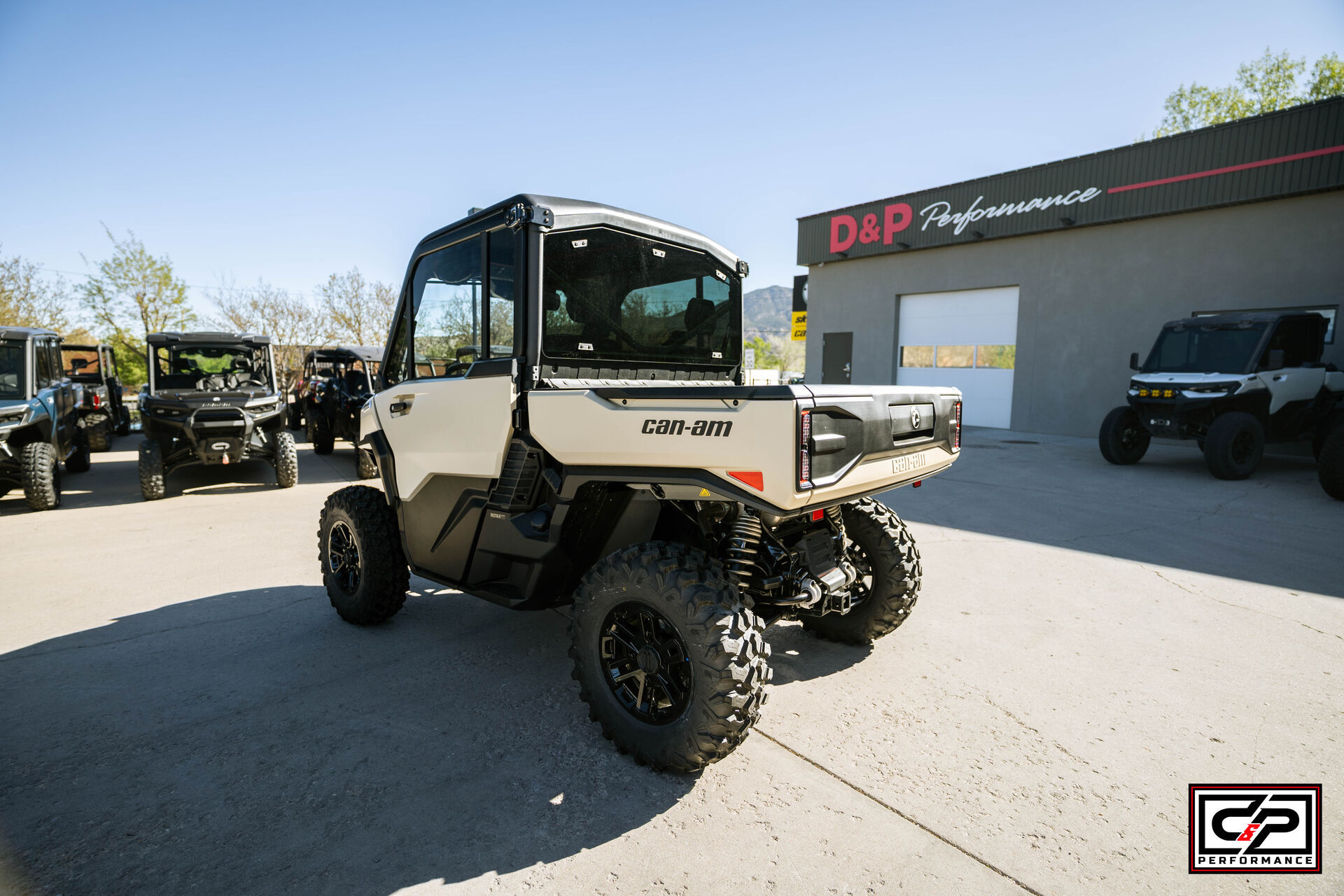 2026 CAN AM SSV DEF LTD 65 HD11 TN - Image 3