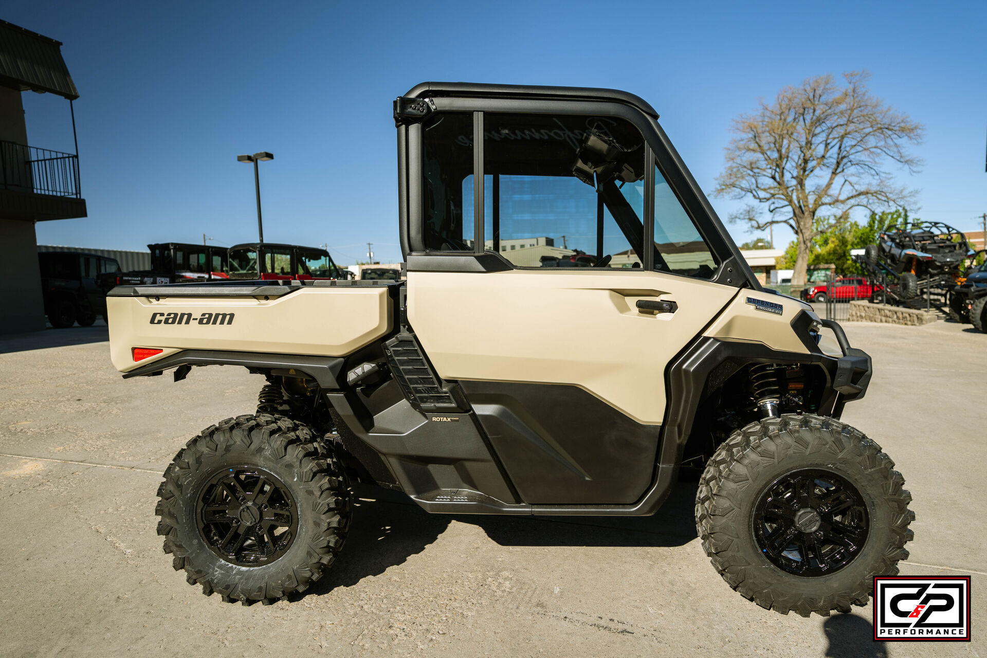 2026 CAN AM SSV DEF LTD 65 HD11 TN - Image 6