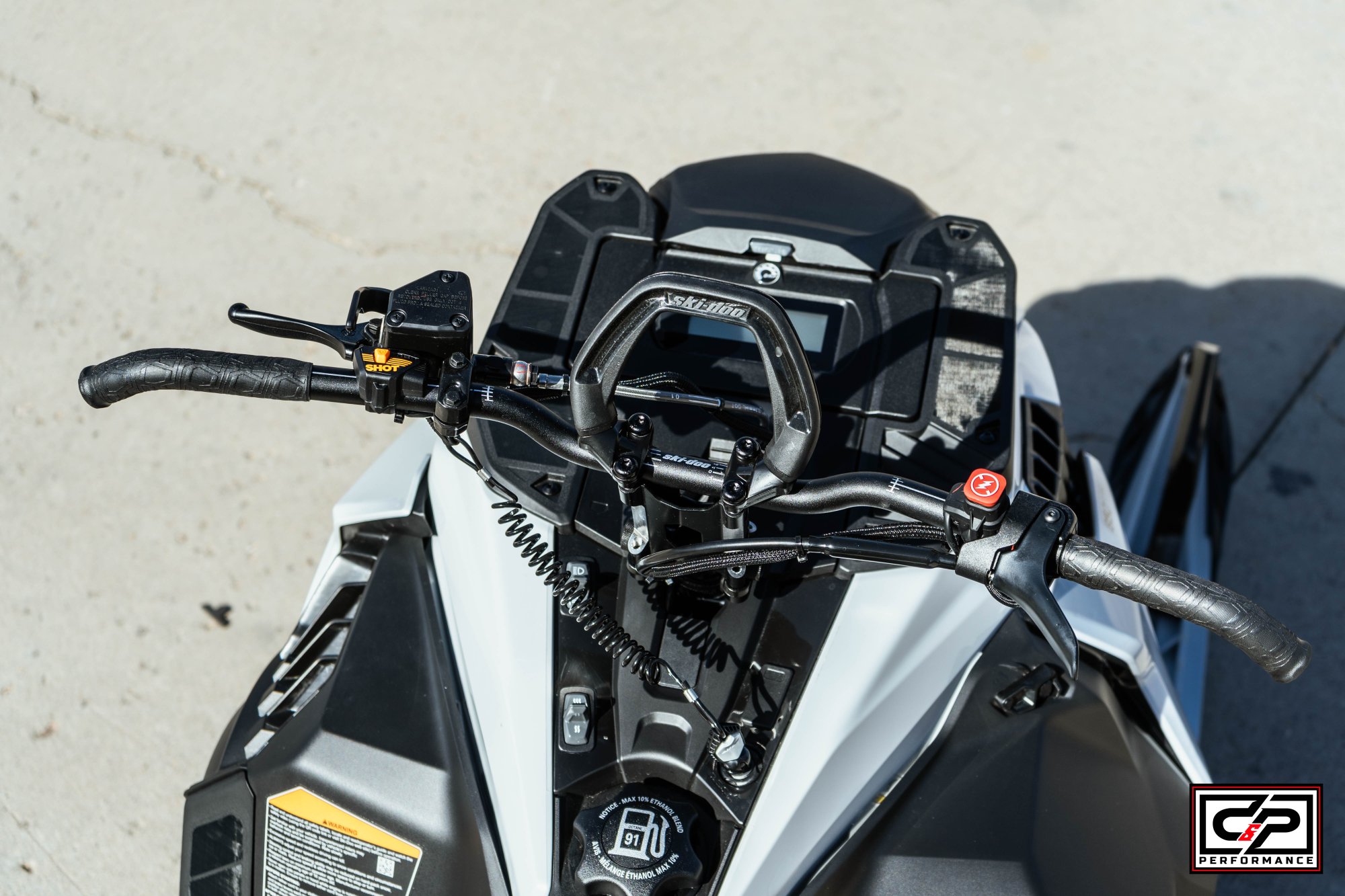 2025 SKI DOO SUMMIT EDGE 154 850 E-TECH 2.5" SHOT - Image 9