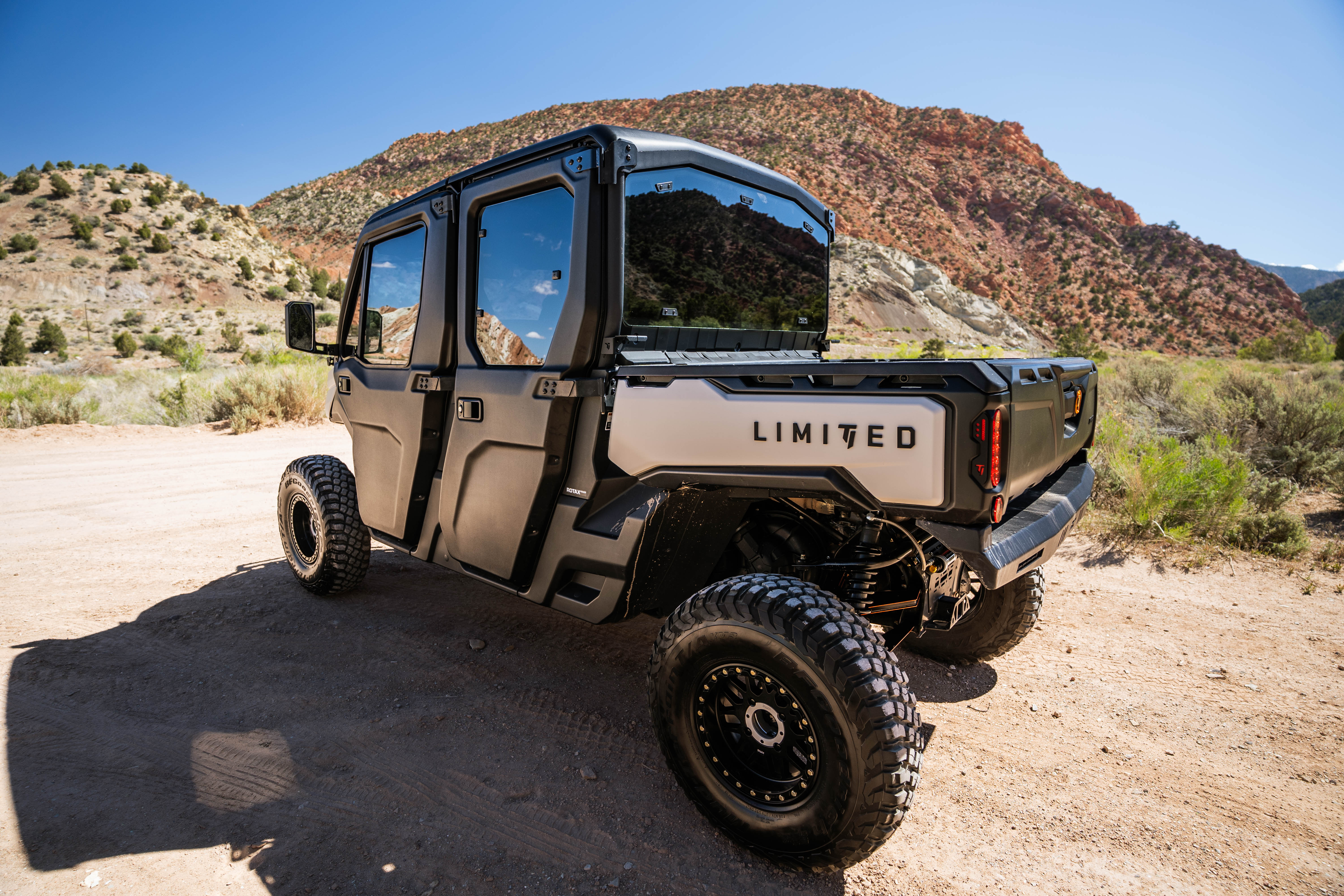 2022 Can-Am Defender MAX Limited MAX - Image 3