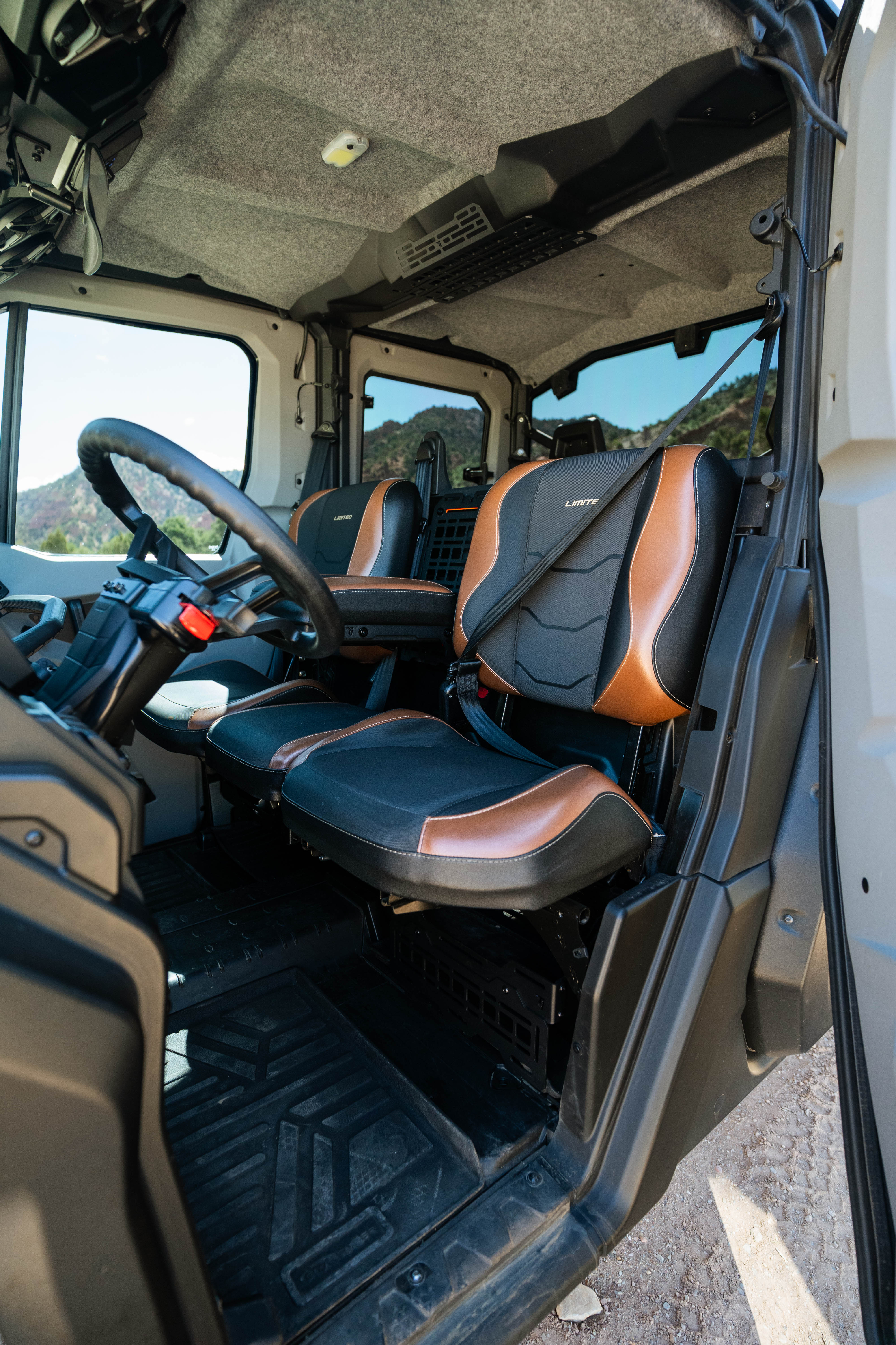 2022 Can-Am Defender MAX Limited MAX - Image 14