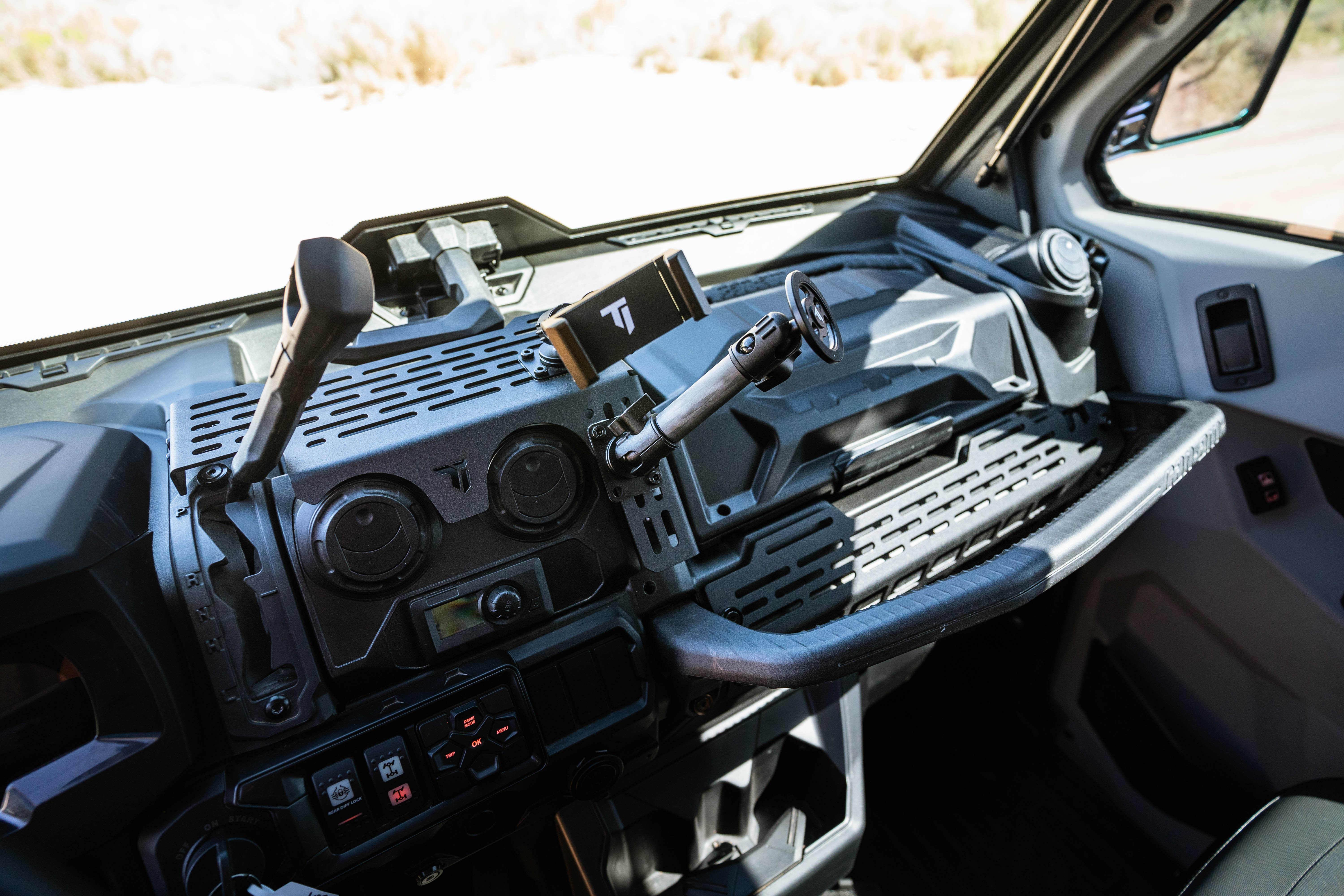2022 Can-Am Defender MAX Limited MAX - Image 15