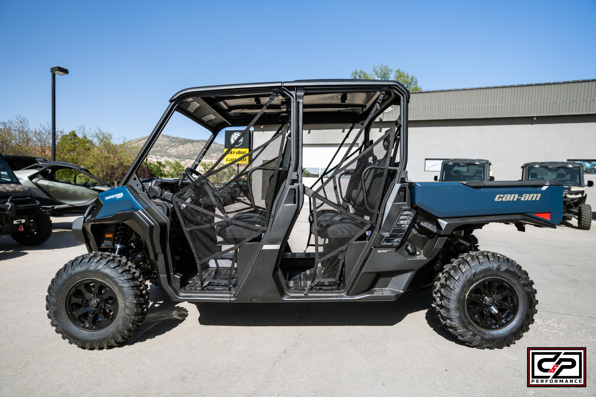 2026 CAN AM SSV DEF MAX XT 65 HD11 BE - Image 2