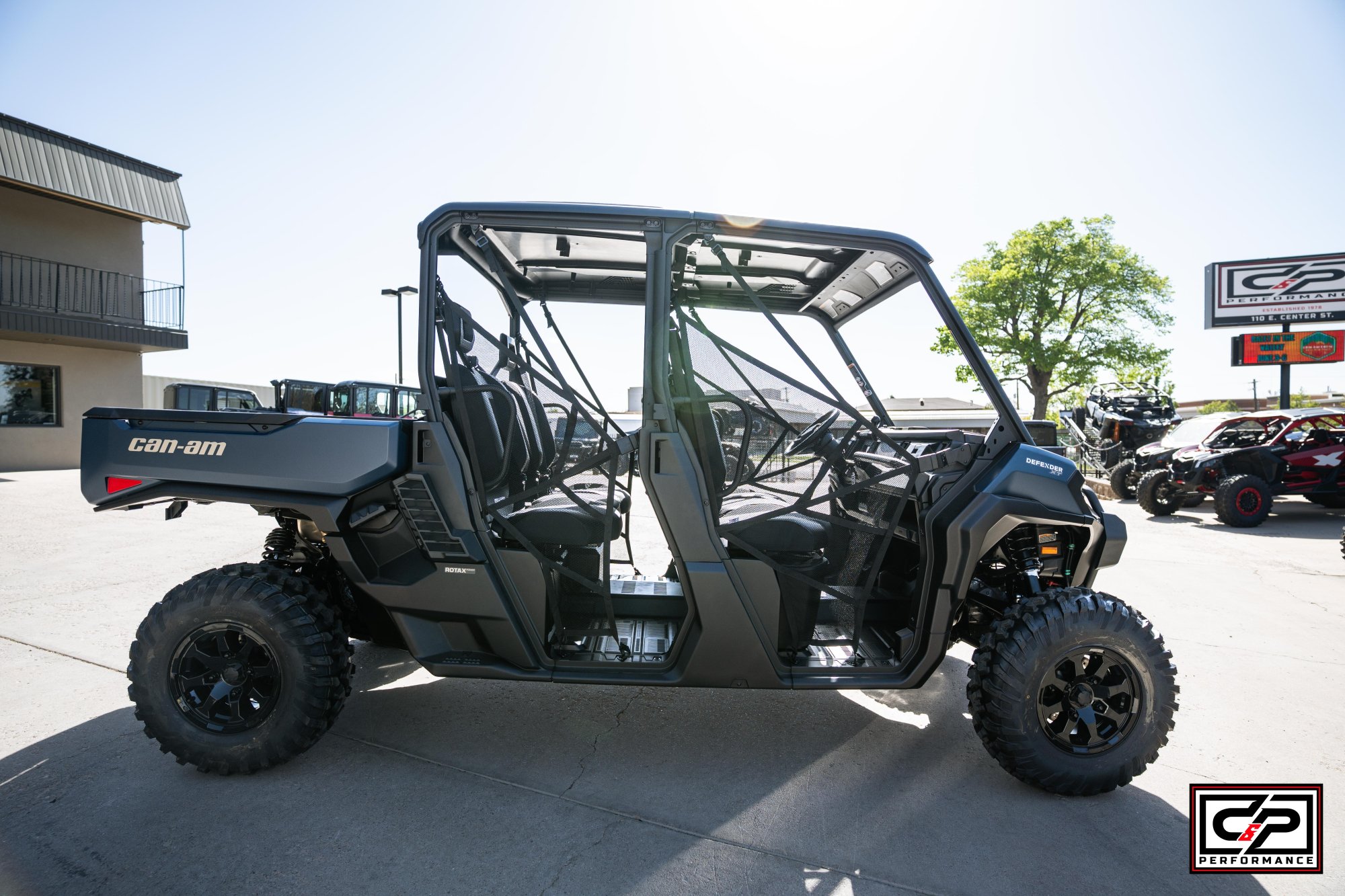 2026 CAN AM SSV DEF MAX XT 65 HD11 BE - Image 5