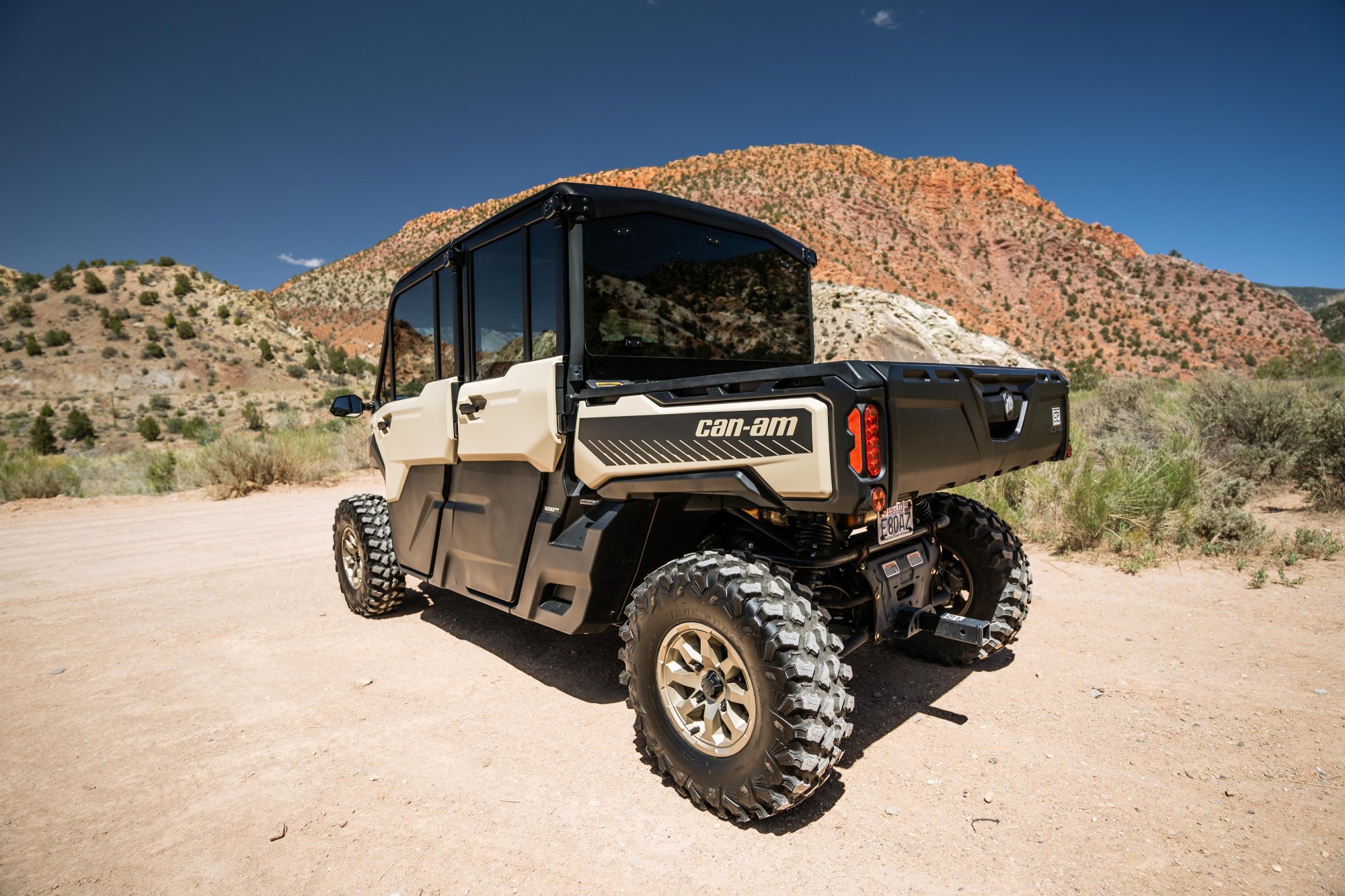2024 Can-Am Defender MAX Limited HD10 - Image 4
