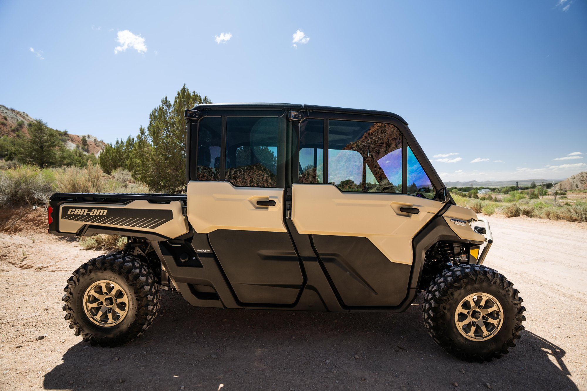 2024 Can-Am Defender MAX Limited HD10 - Image 5
