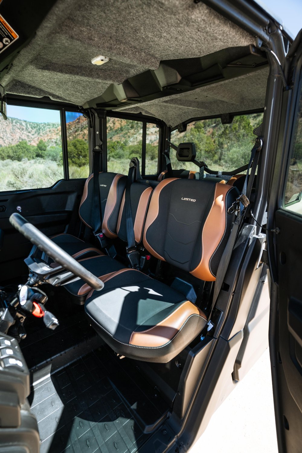 2024 Can-Am Defender MAX Limited HD10 - Image 12