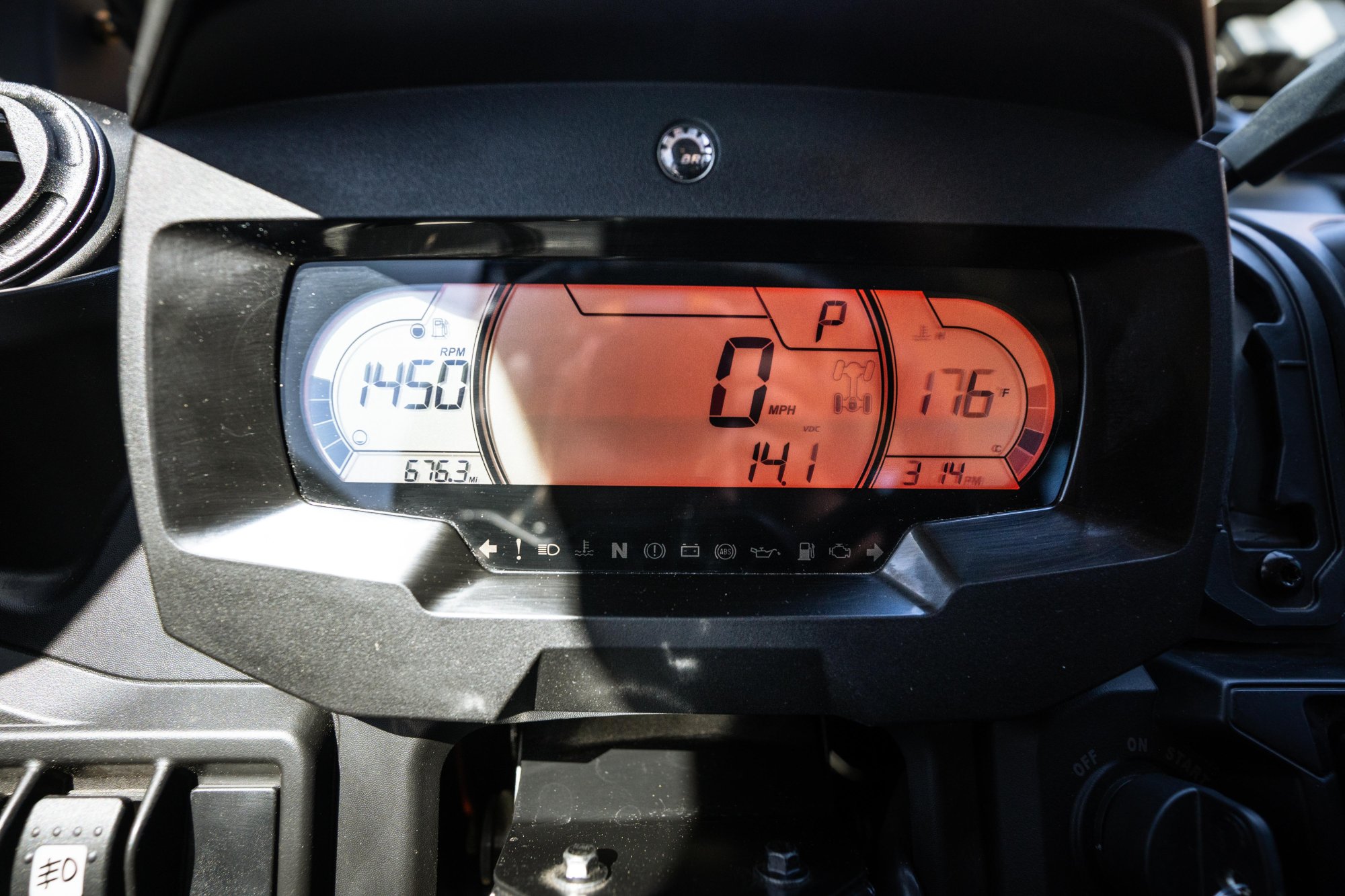 2024 Can-Am Defender MAX Limited HD10 - Image 14