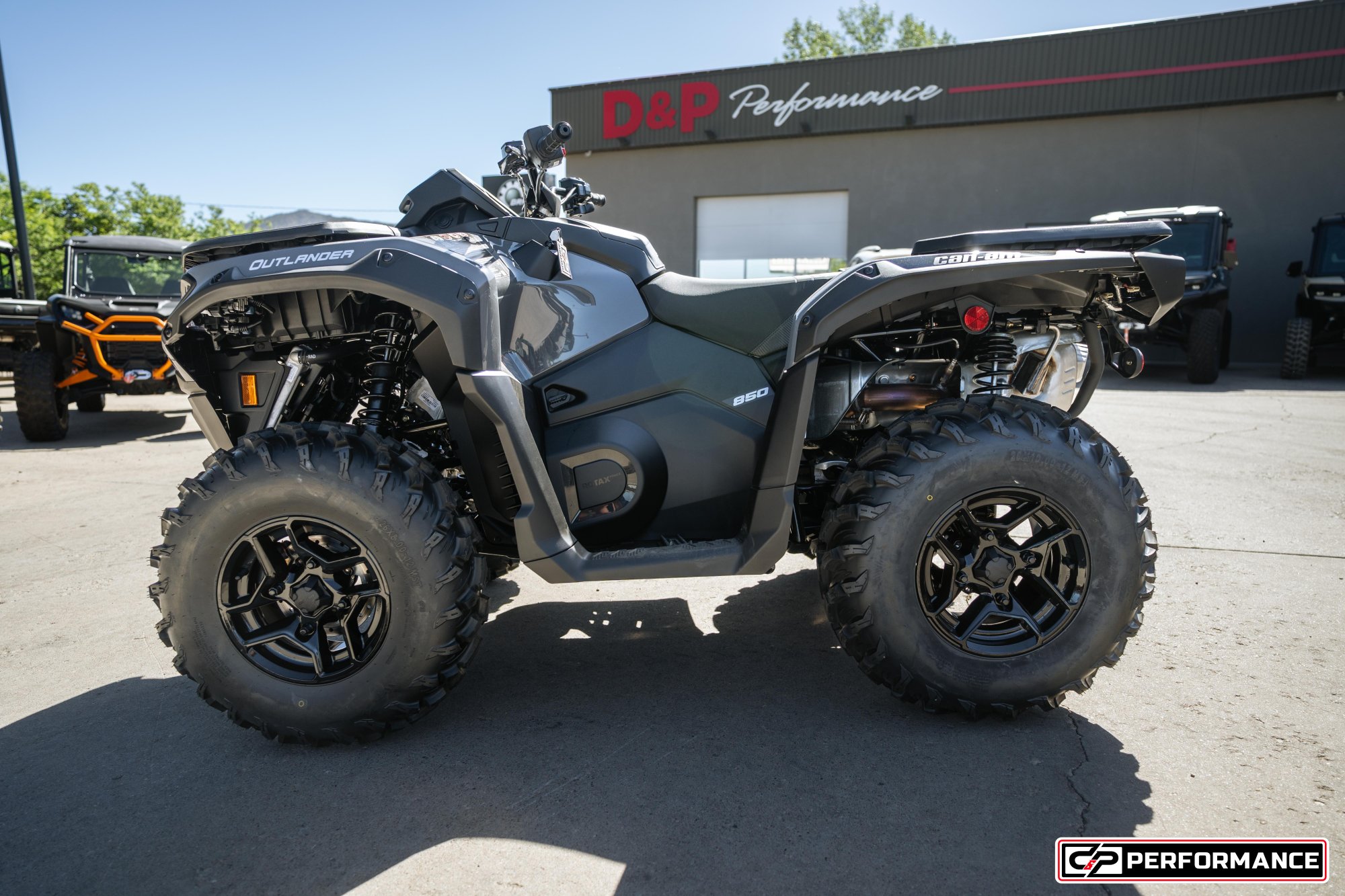 2026 CAN AM ATV OUTL DPS 850 GY - Image 2