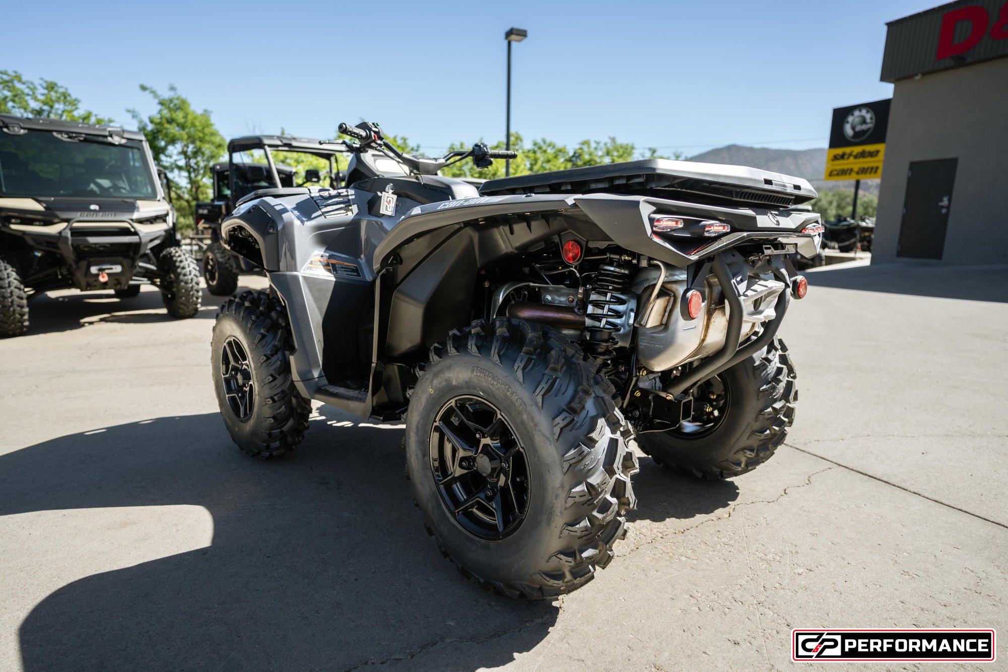 2026 CAN AM ATV OUTL DPS 850 GY - Image 3