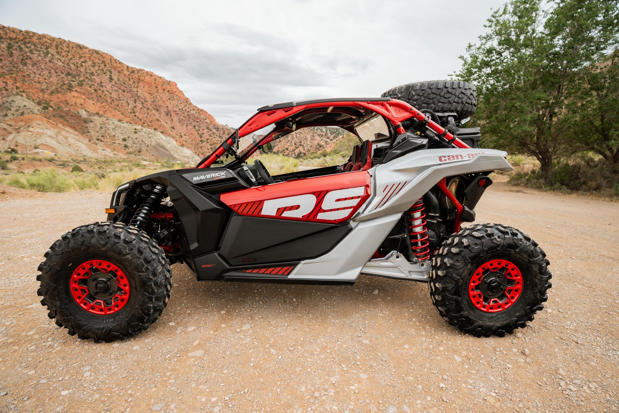 2024 Can-Am X3 XRS Turbo RR  - Image 2