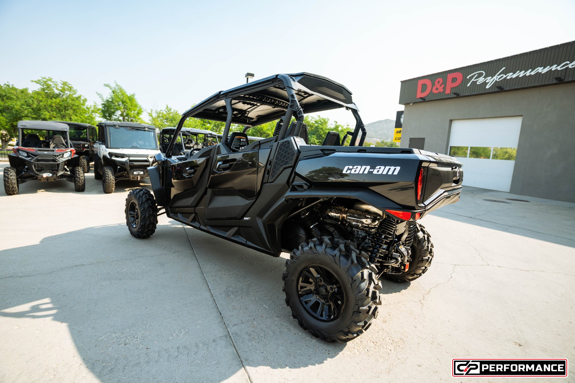 2026 CAN AM SSV COM MAX XT 64 1000R BK 26 - Image 3