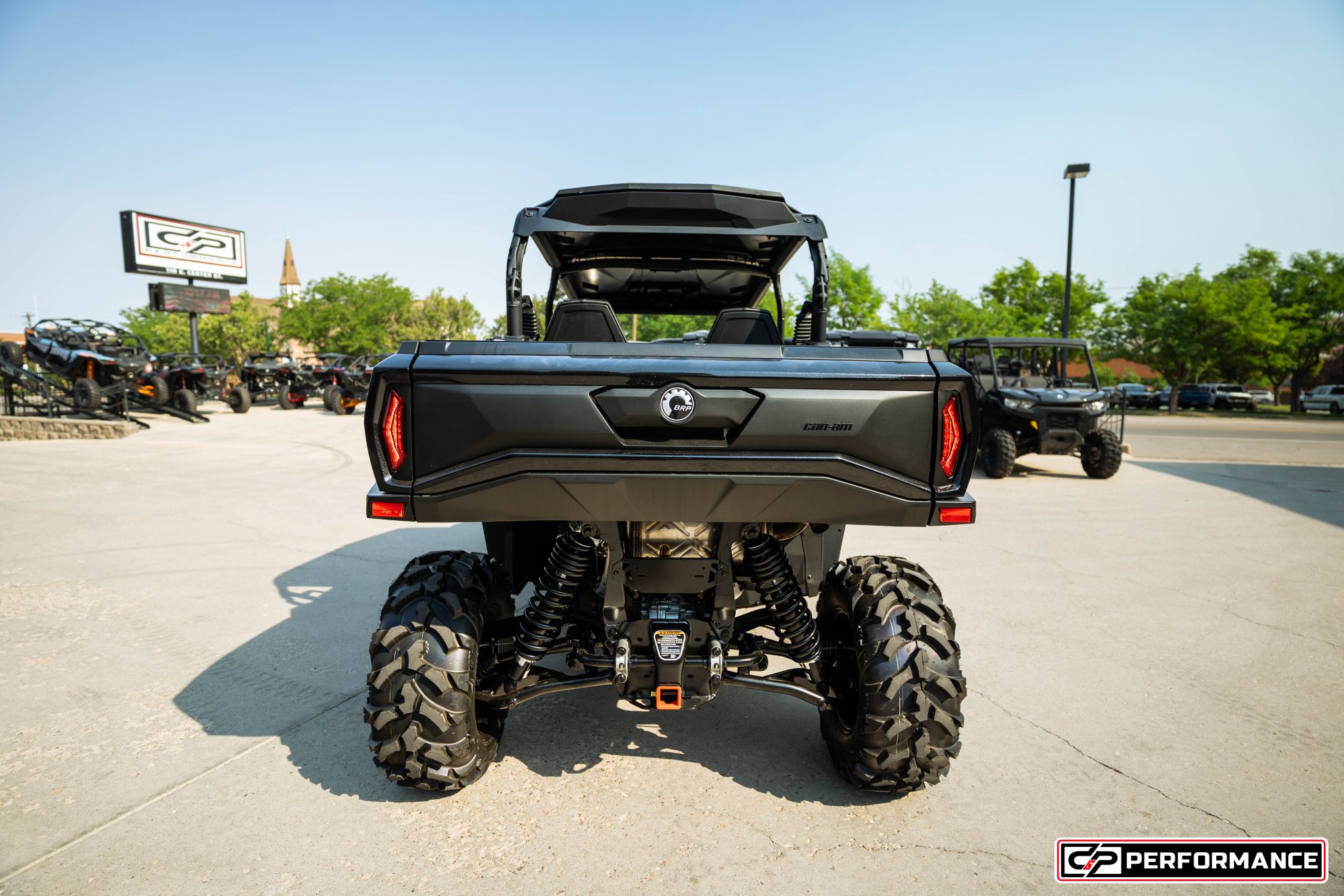 2026 CAN AM SSV COM MAX XT 64 1000R BK 26 - Image 4