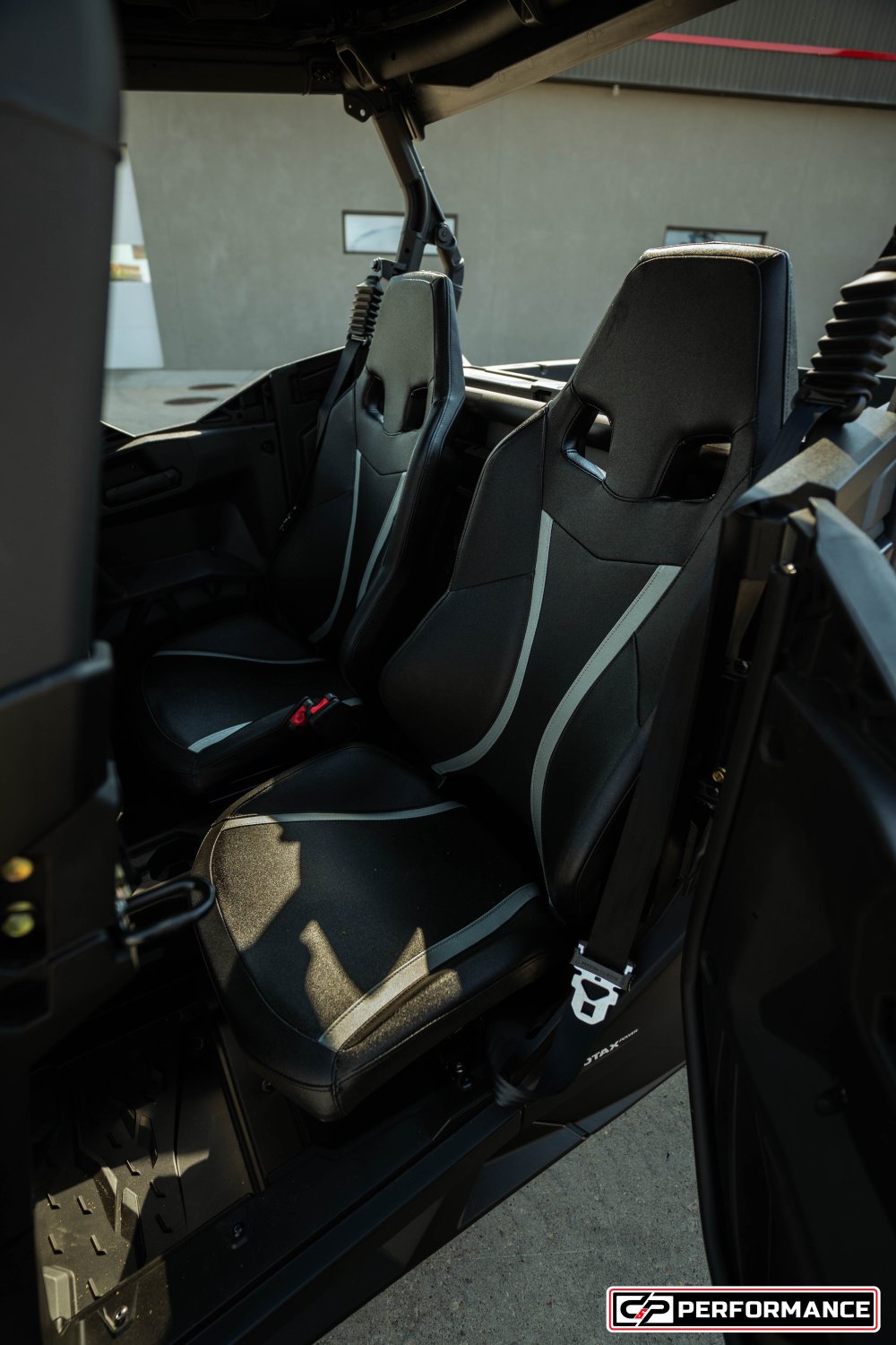 2026 CAN AM SSV COM MAX XT 64 1000R BK 26 - Image 11