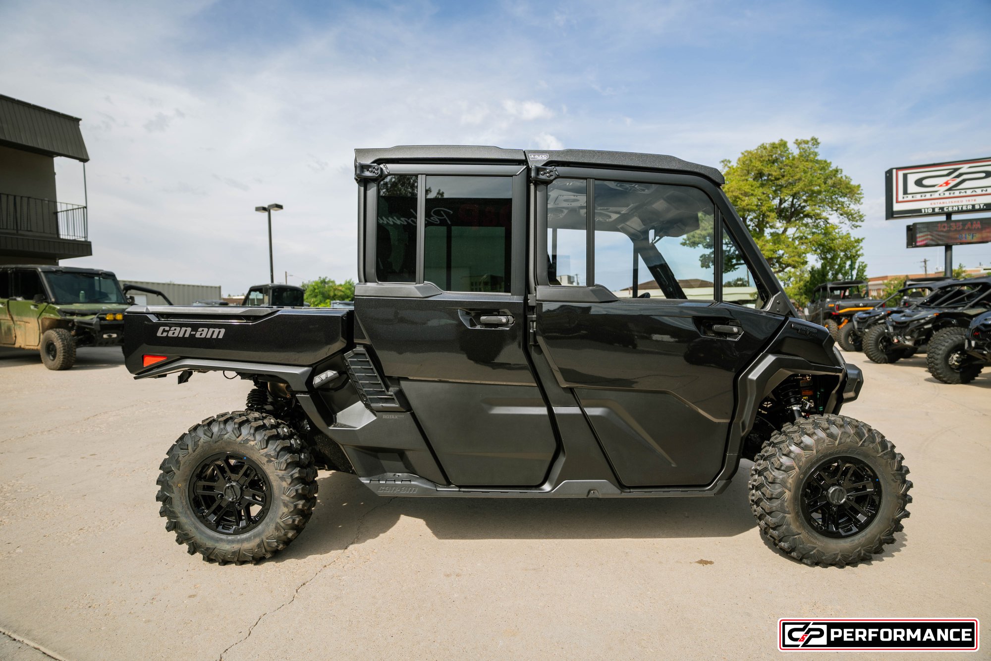 2026 CAN AM SSV DEF MAX TEXCAB 65 HD11 BK HB 26 LONE_STAR_CAB - Image 6
