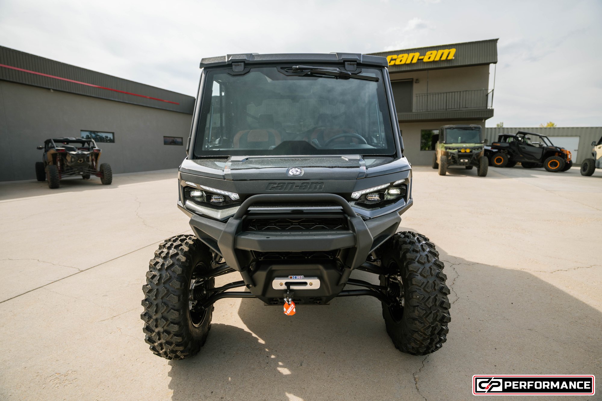 2026 CAN AM SSV DEF MAX TEXCAB 65 HD11 BK HB 26 LONE_STAR_CAB - Image 8