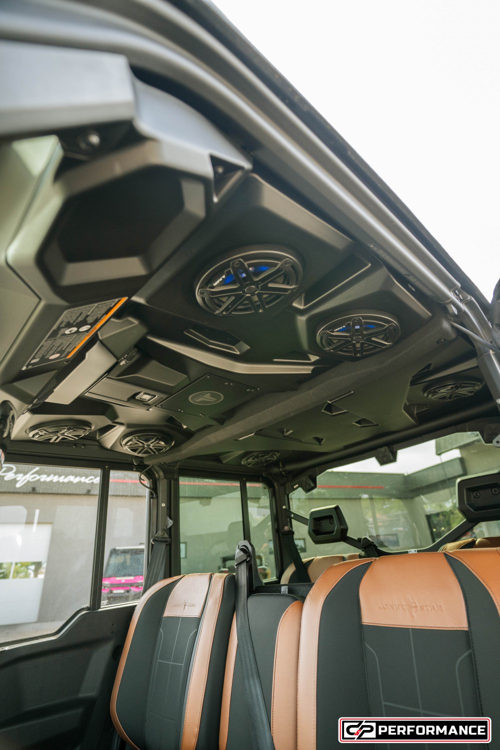 2026 CAN AM SSV DEF MAX TEXCAB 65 HD11 BK HB 26 LONE_STAR_CAB - Image 13