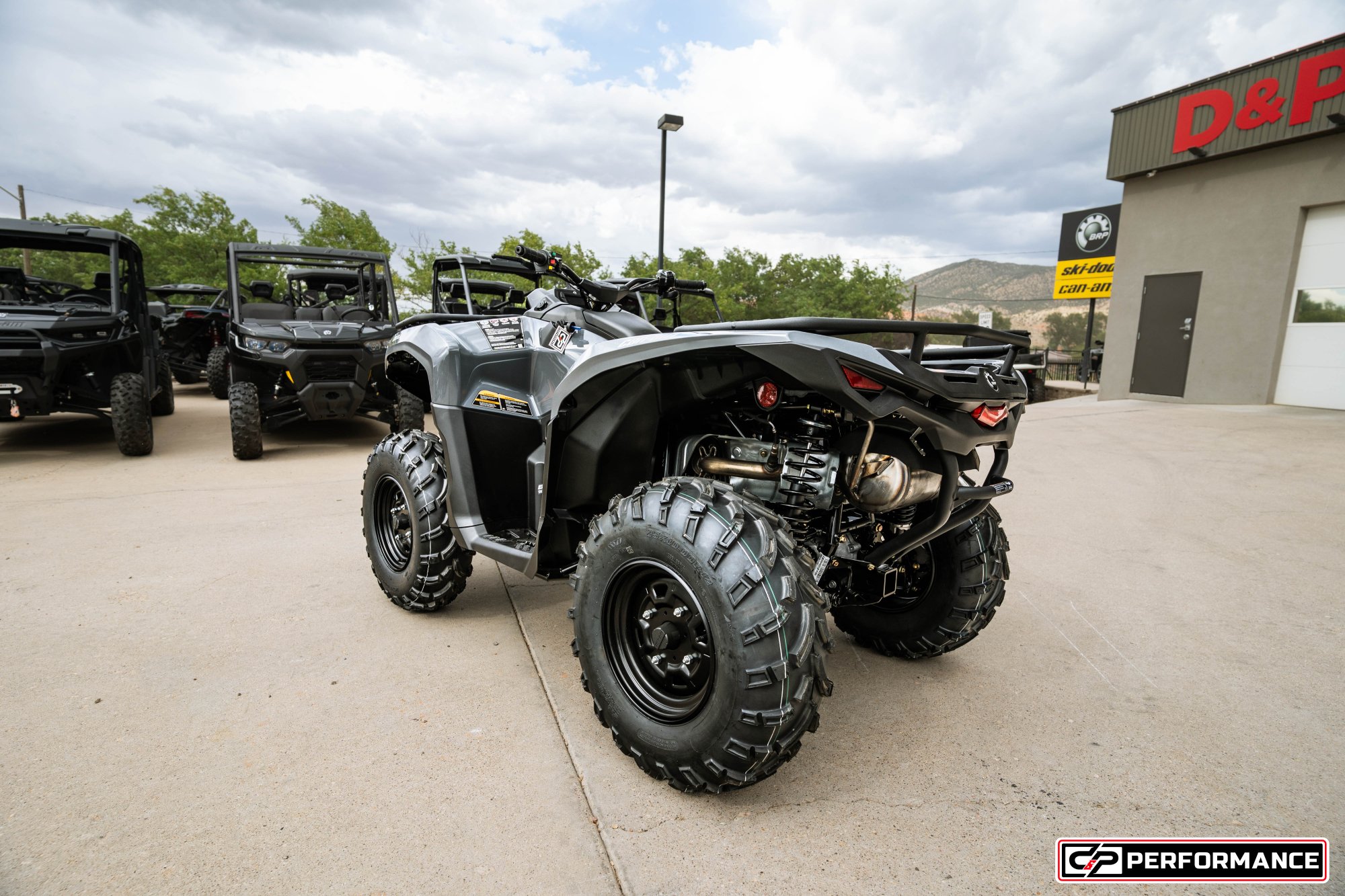 2026 CAN AM ATV OUTL DPS 500 GY 26 - Image 3