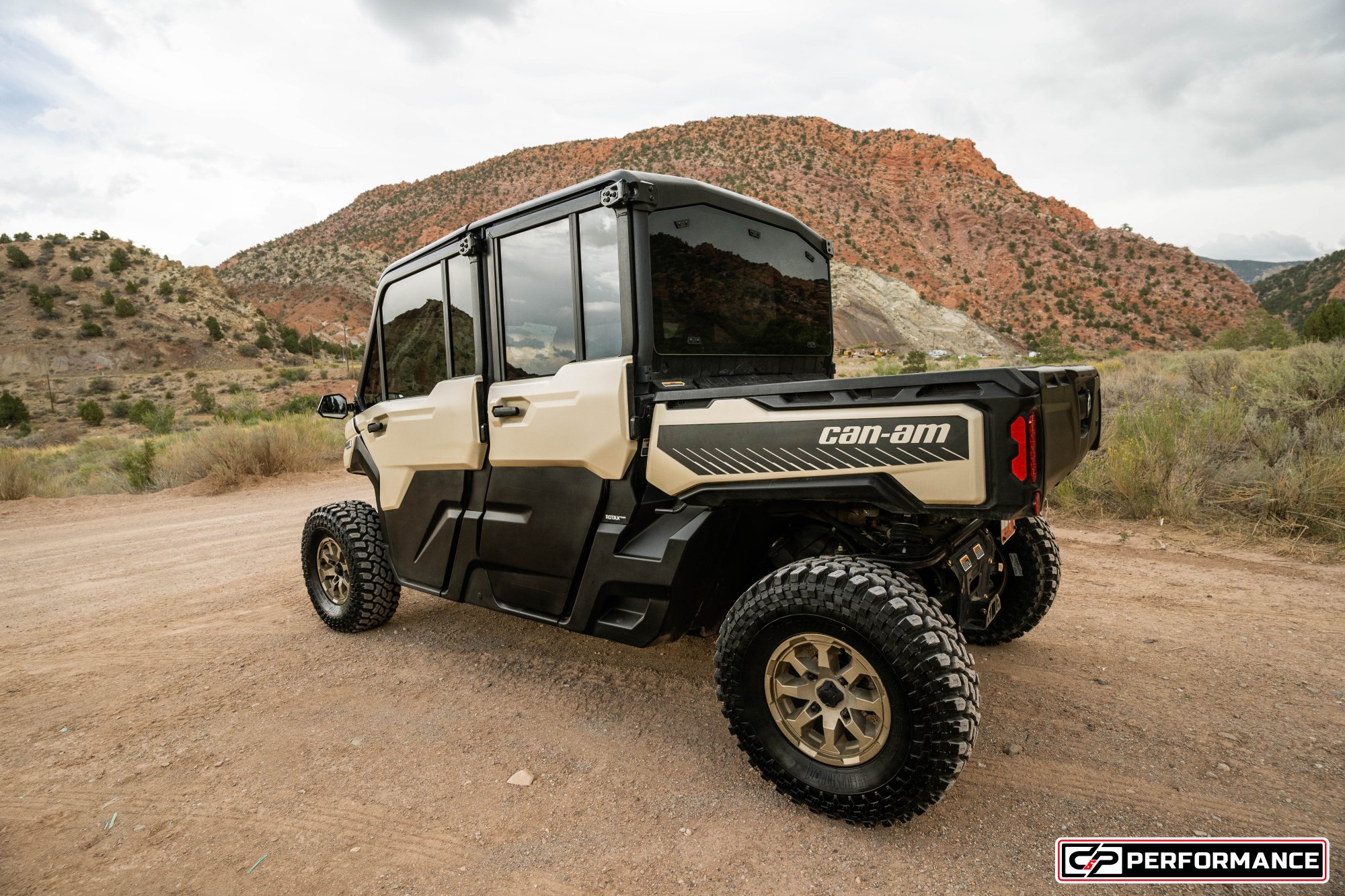 2024 CAN AM SSV DEF MAX LTD 65 HD10 TN 24 - Image 4